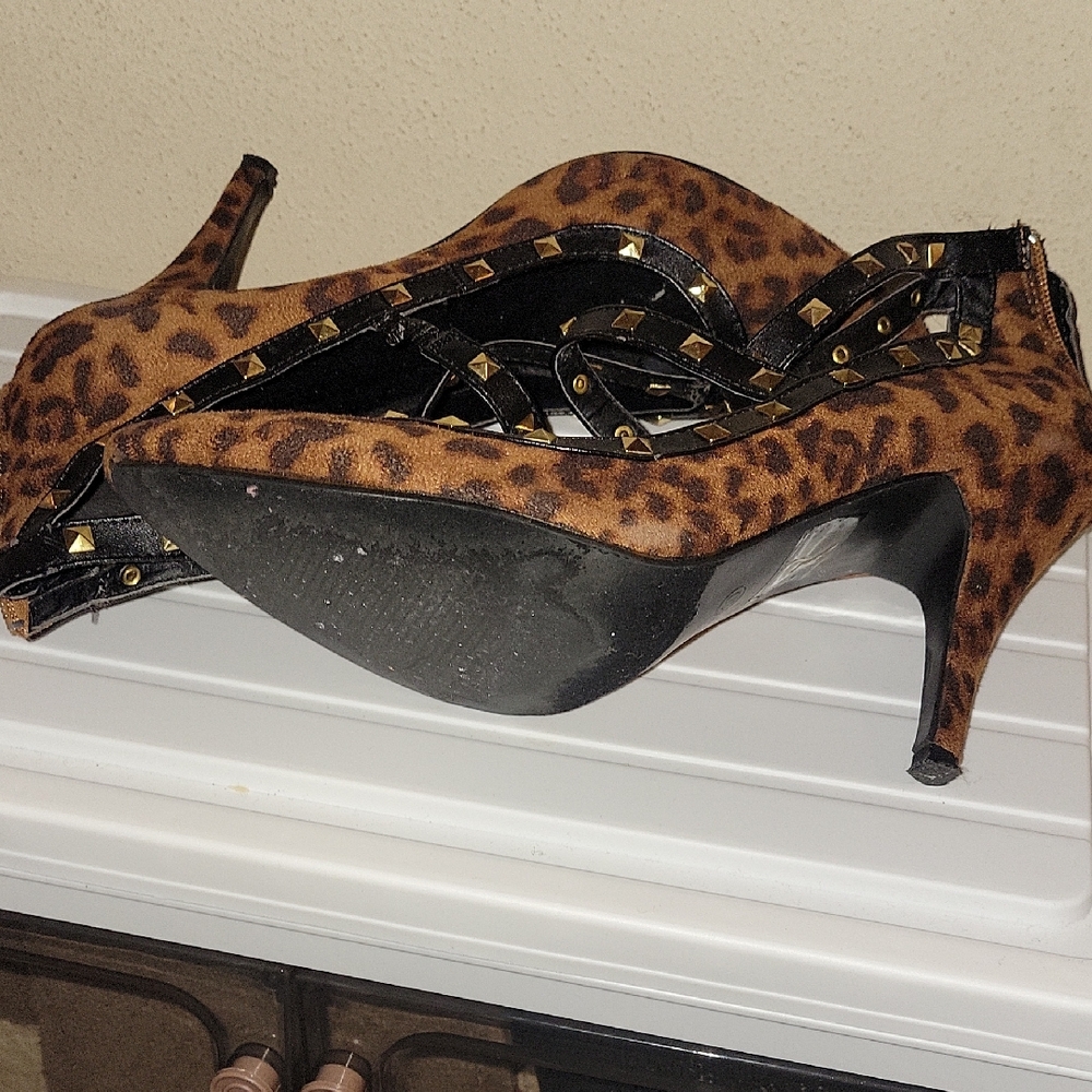 Chic Leopard Print Studded Heels - image 5
